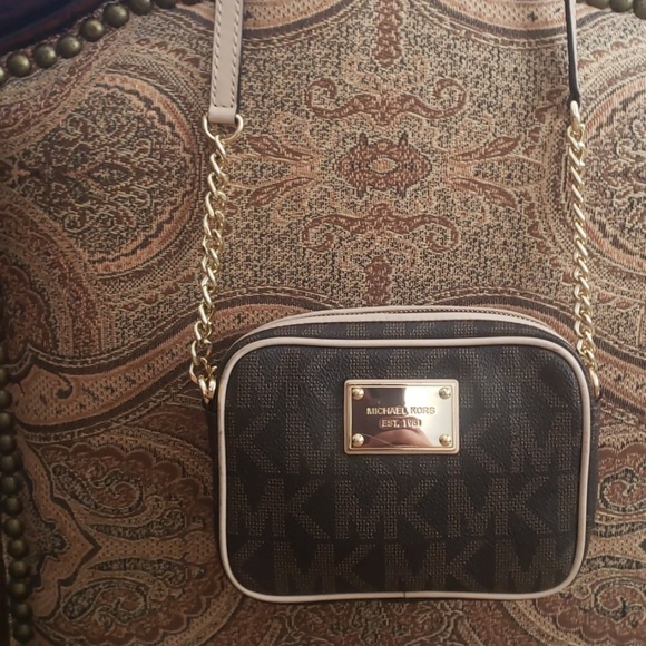 Michael Kors Handbags - Michael Kors crossbody mini bag